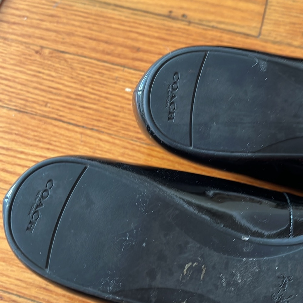 Coach patent leather shoes size 8 - Picture 5 of 9